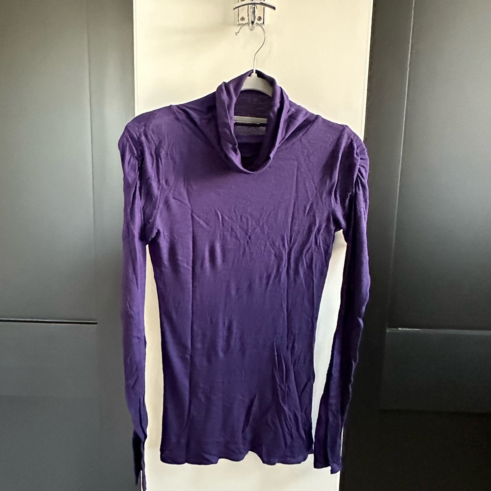Chattawak (Paris) Tissue Turtleneck SZ S/M